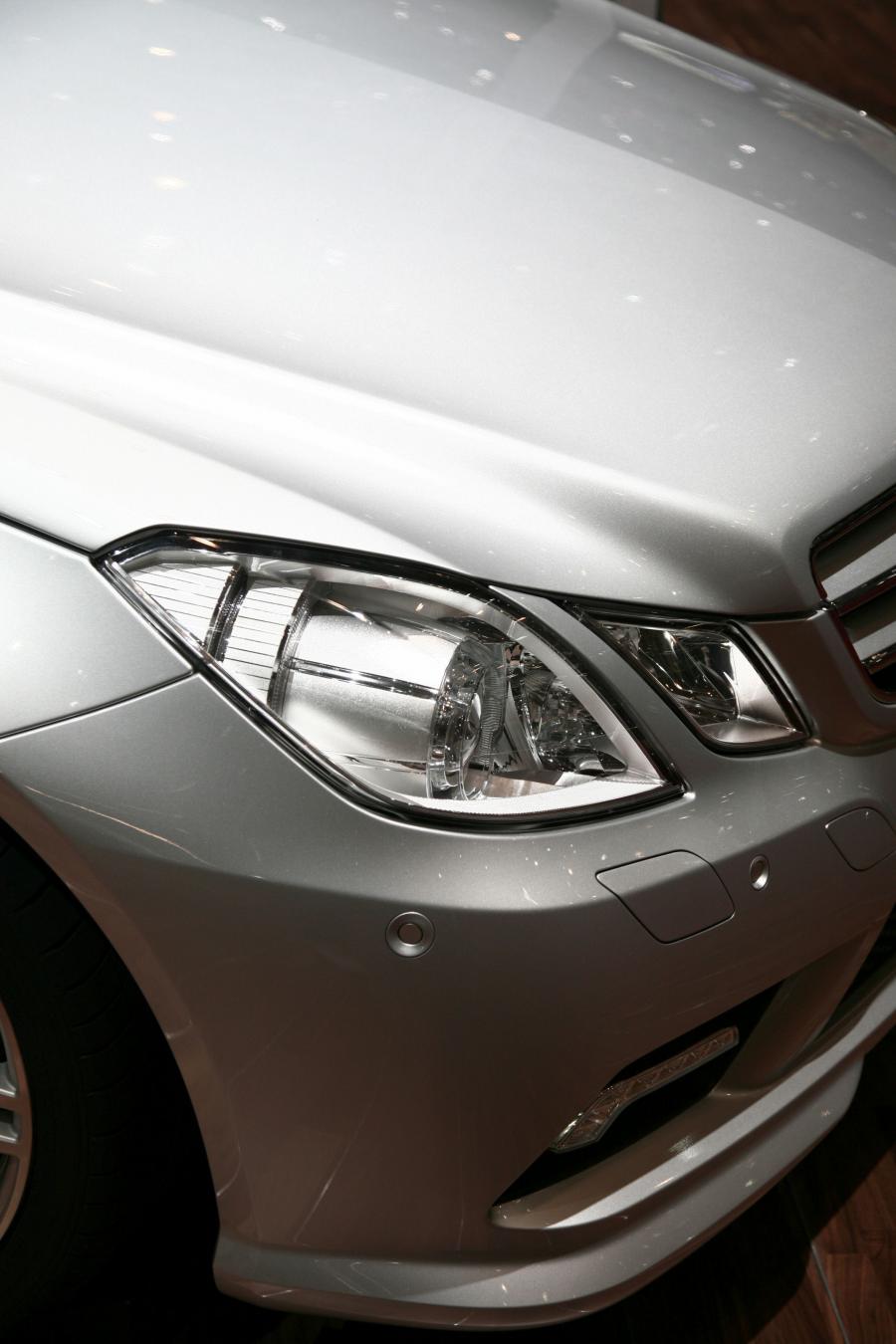  Mercedes-Benz E-Class Coupe 2010 года  (фото 19 из 84)